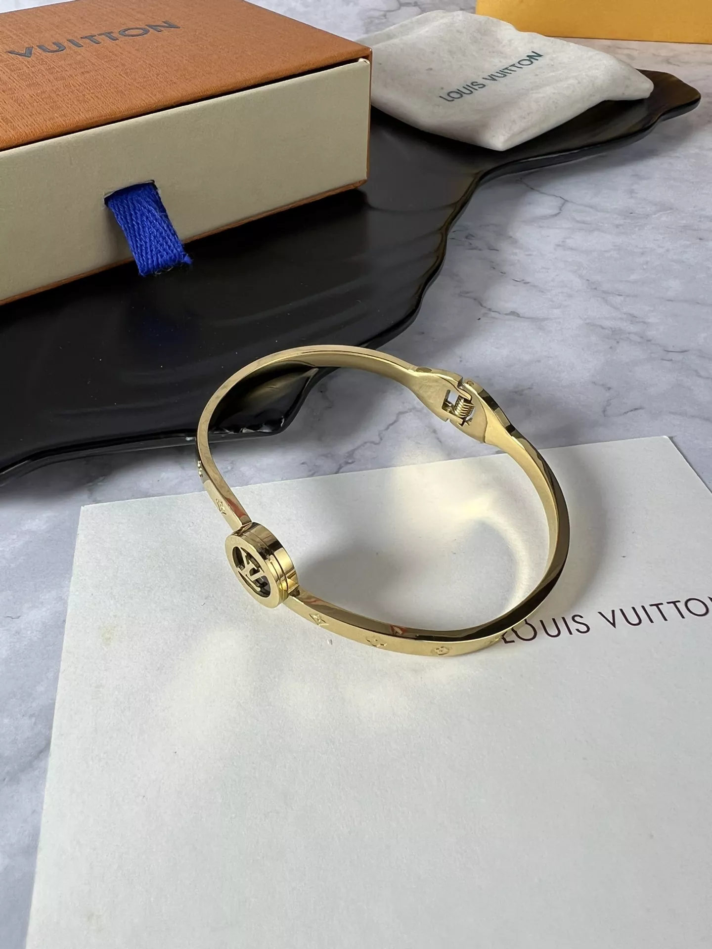 louis vuitton lv bracelets s_12b10734